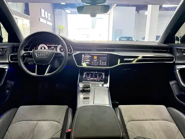 Audi A6L 2021