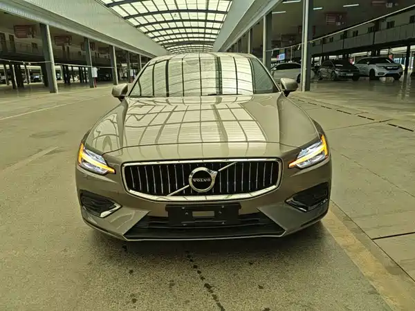 Volvo S60 2021