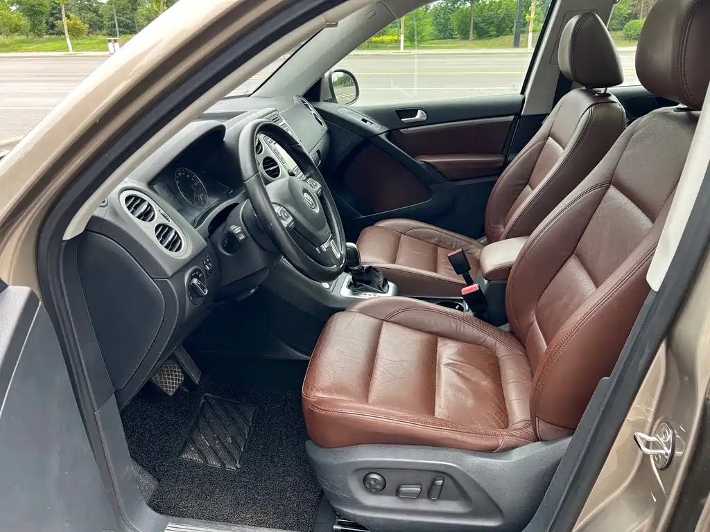 Volkswagen Tiguan 2015 — фото 11