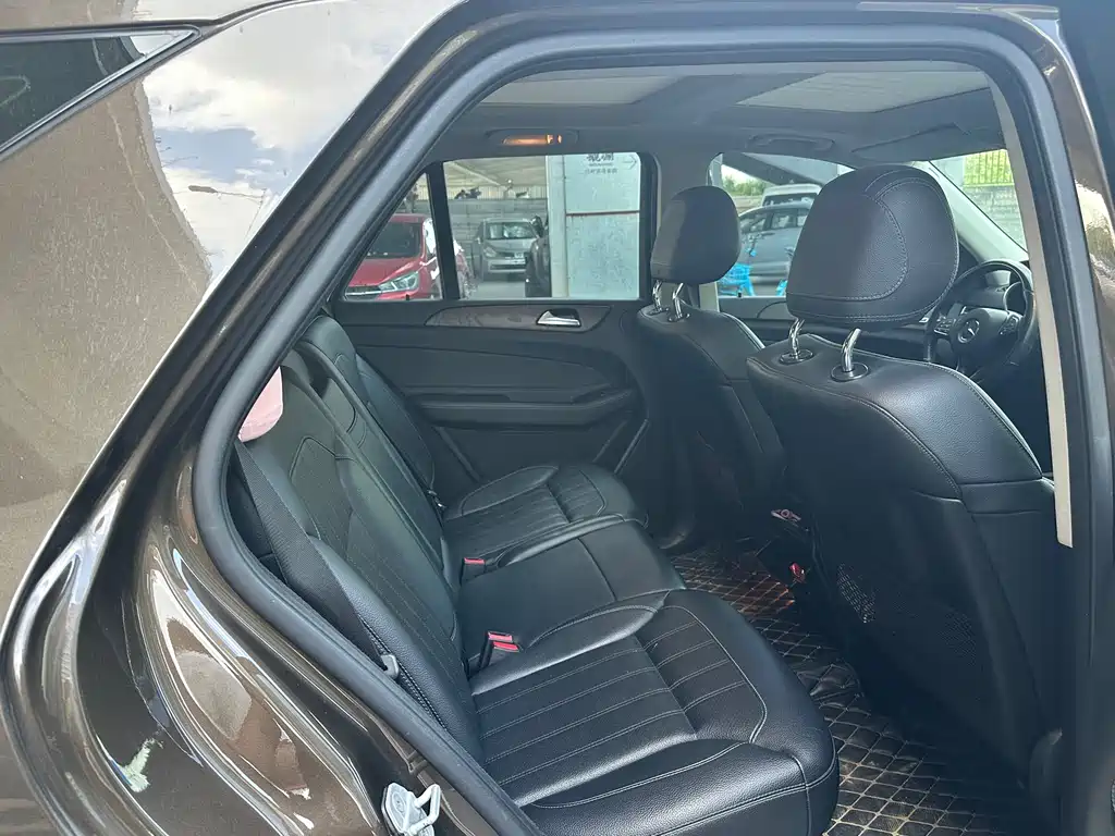 Mercedes-Benz GLE 2018 — фото 10