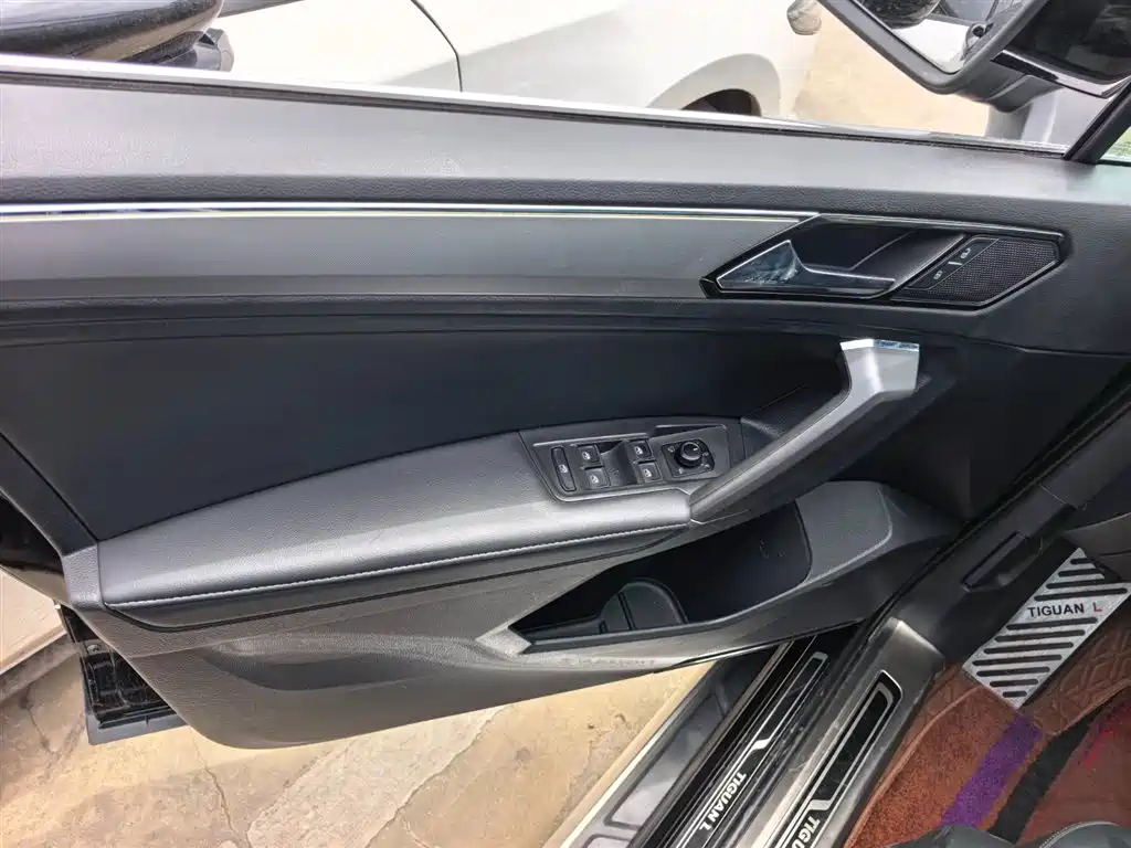 Volkswagen Tiguan L 2019 — фото 7
