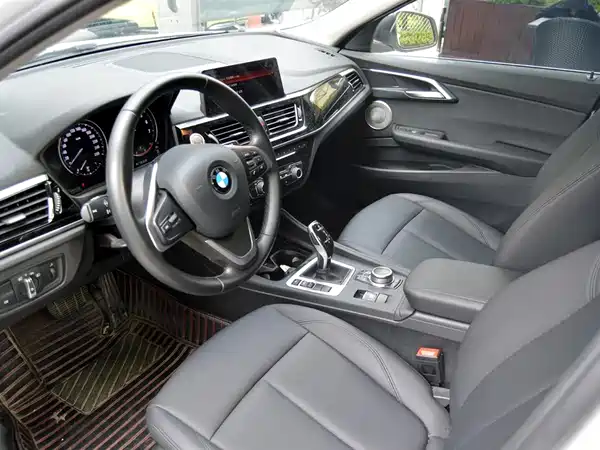 BMW 1 Series 2022