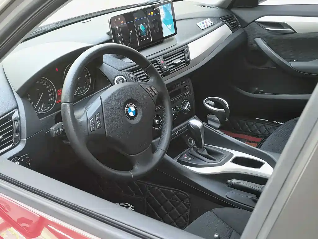 BMW X1 2014 — фото 13