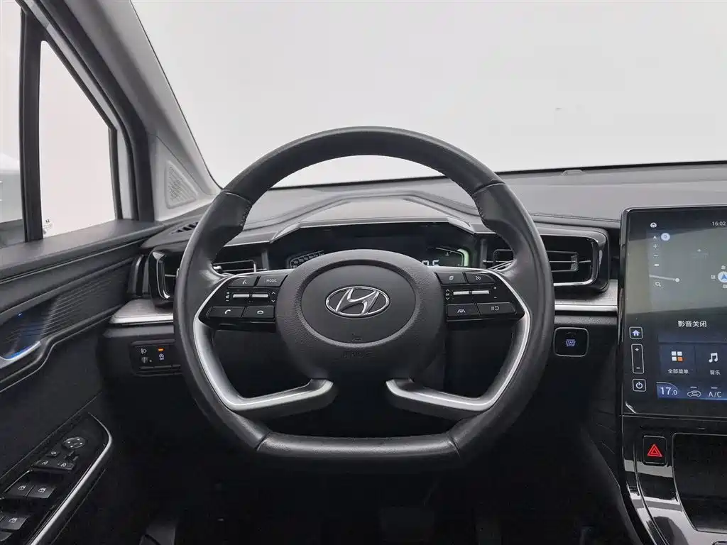 Hyundai Custo 2023 — фото 11