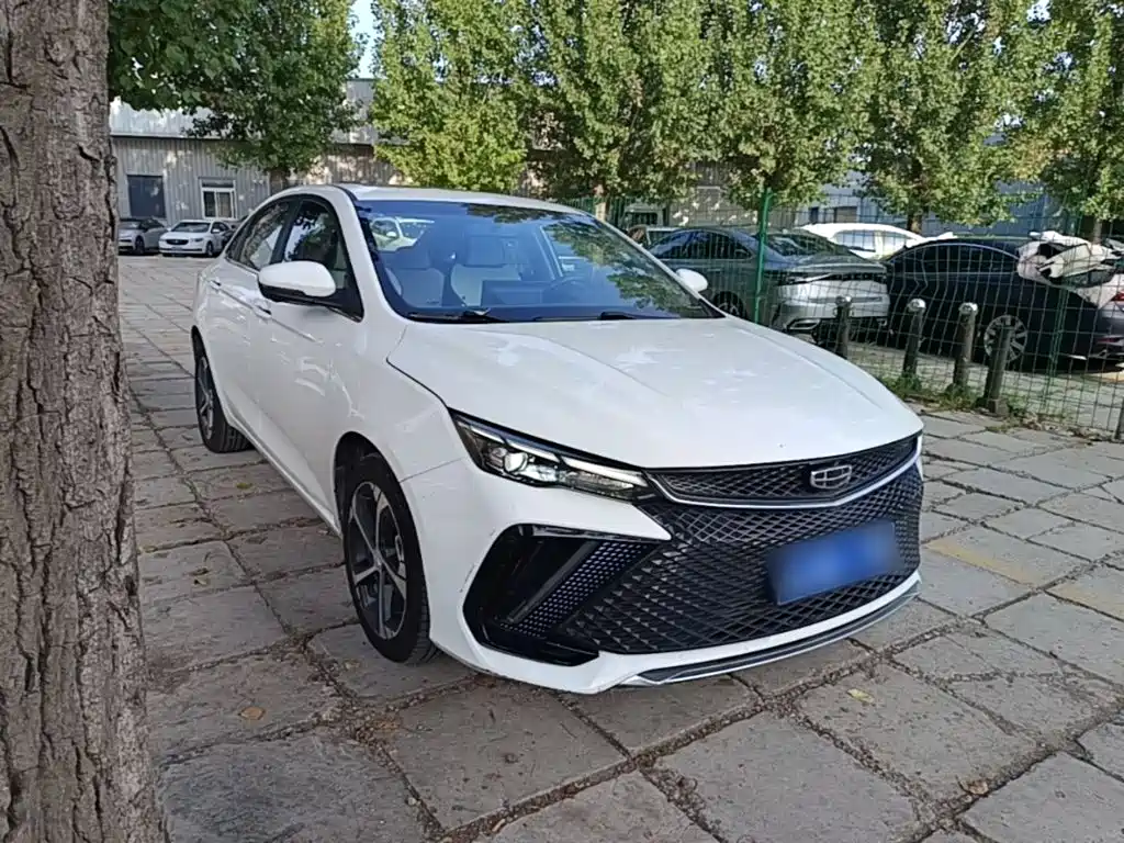 Geely Emgrand L 2022