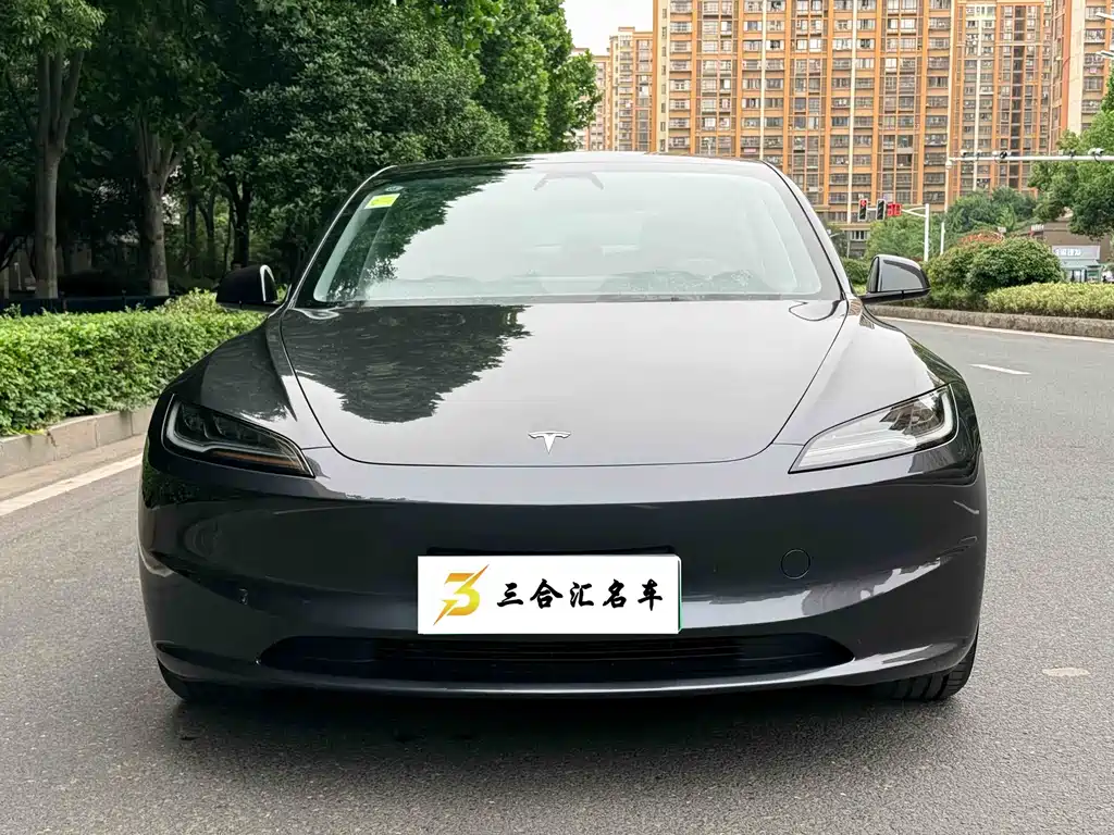 Tesla Model 3 2025 — фото 2