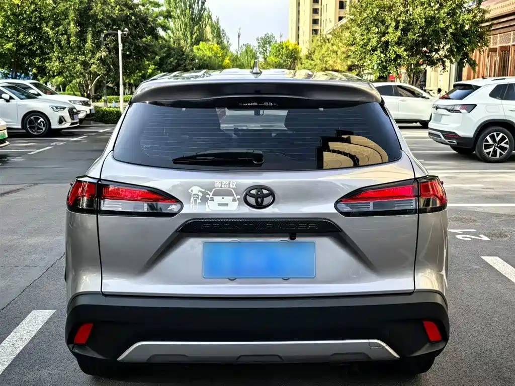 Toyota Corolla Cross 2025 — фото 11