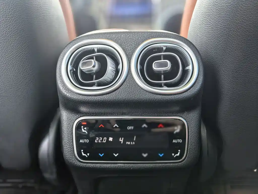 Mercedes-Benz GLC 2023 — фото 13