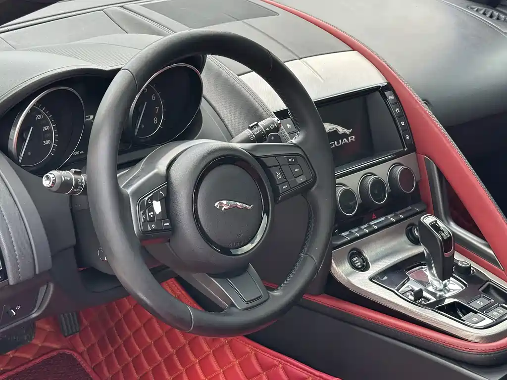 Jaguar F-TYPE 2017 — фото 13