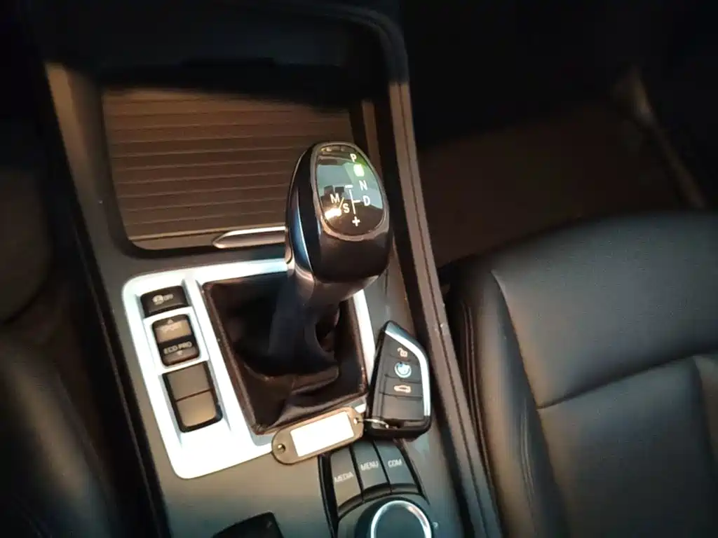 BMW 1 Series 2018 — фото 14