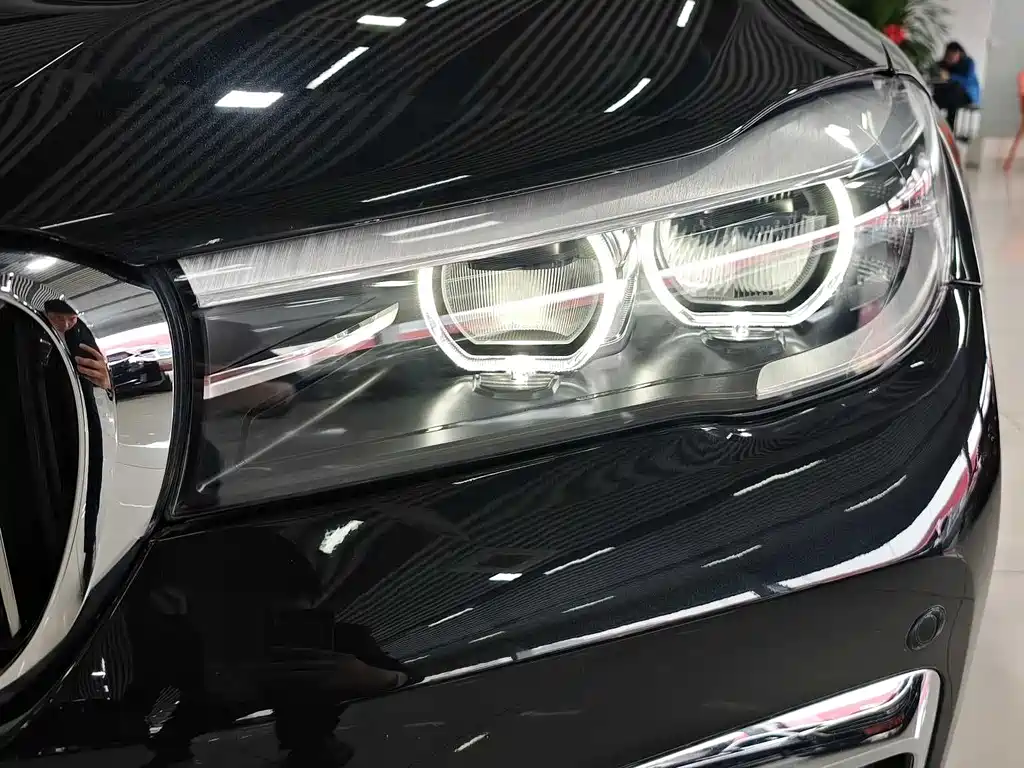 BMW 7 Series 2019 — фото 12