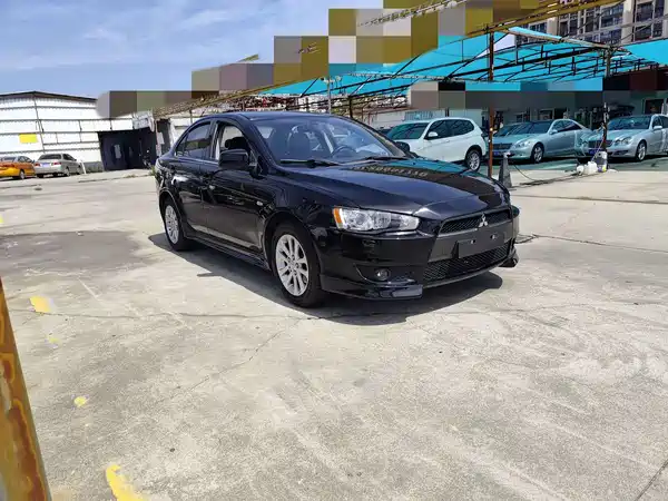 Mitsubishi Lancer EX 2013