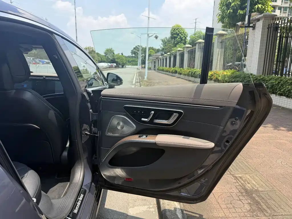 Mercedes-Benz EQS 2025 — фото 12