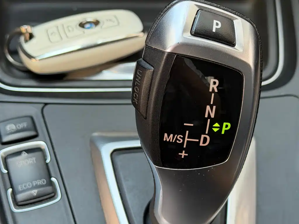 BMW 3 Series GT 2014 — фото 14