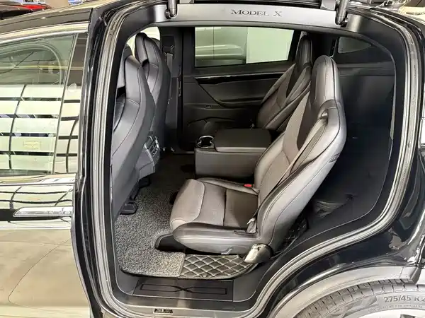 Tesla Model X 2017