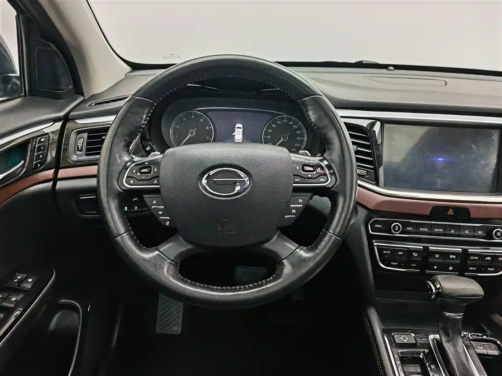 GAC Motor Trumpchi GS8 2018 — фото 11