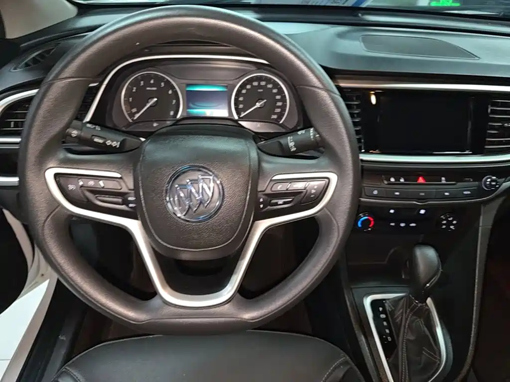 Buick Excelle 2022 — фото 11
