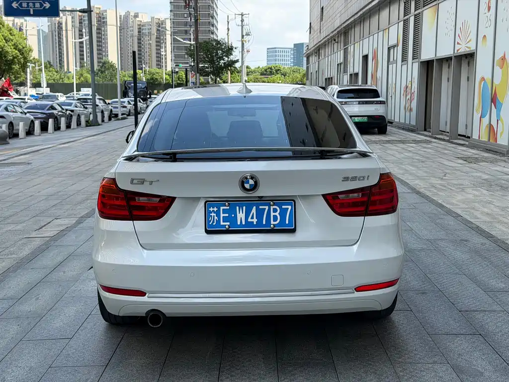 BMW 3 Series GT 2014 — фото 8