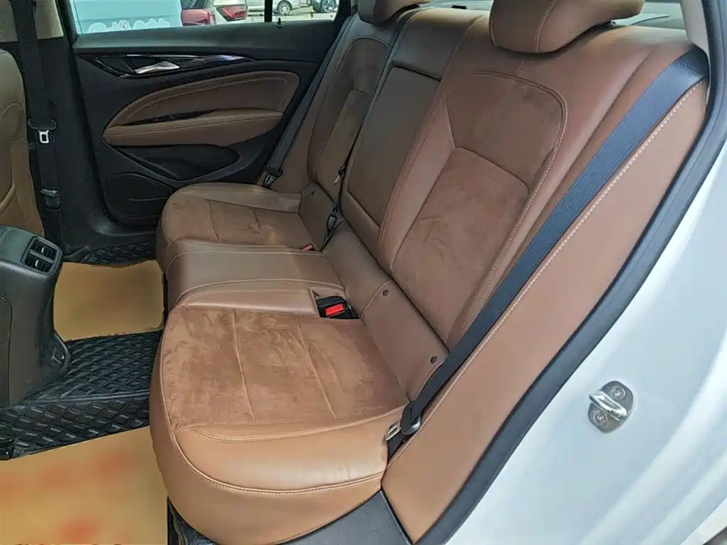 Buick Regal 2019 — фото 17