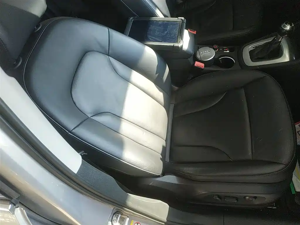 Audi Q3 2015 — фото 17