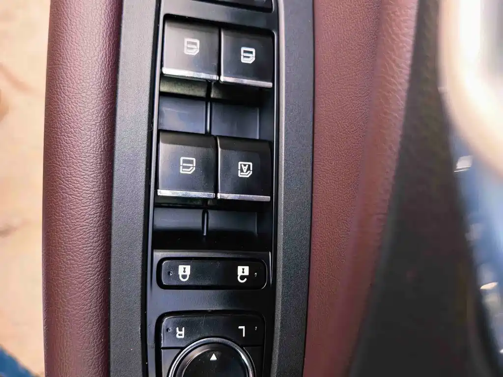 GAC Trumpchi M6 2022 — фото 19