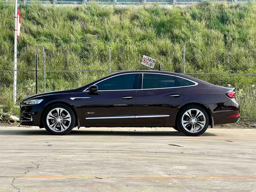 Buick LaCrosse 2022 — фото 3