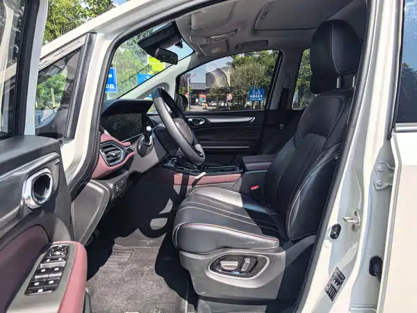 GAC Trumpchi M6 2024