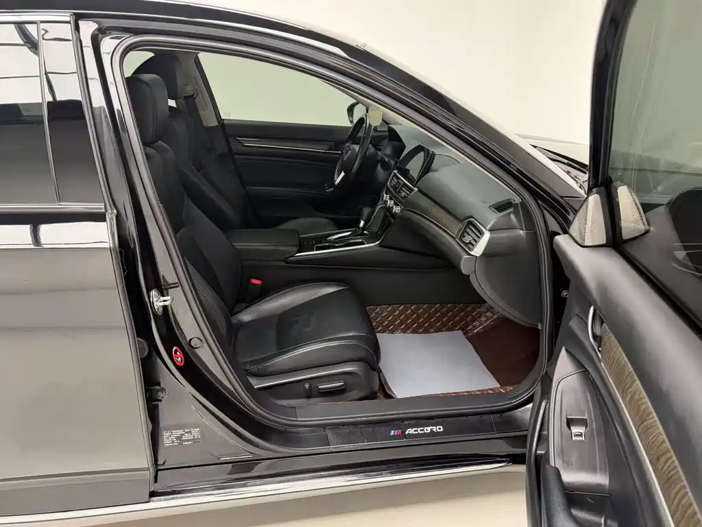 Honda Accord 2023 — фото 12