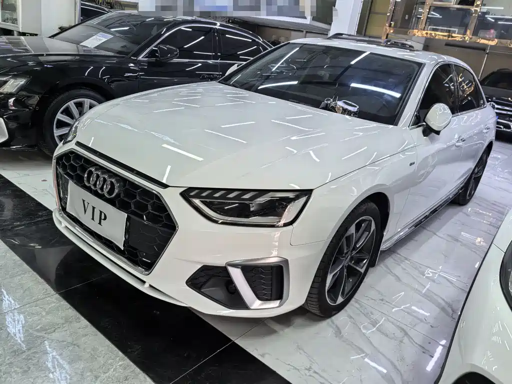 Audi A4L 2020 — фото 1