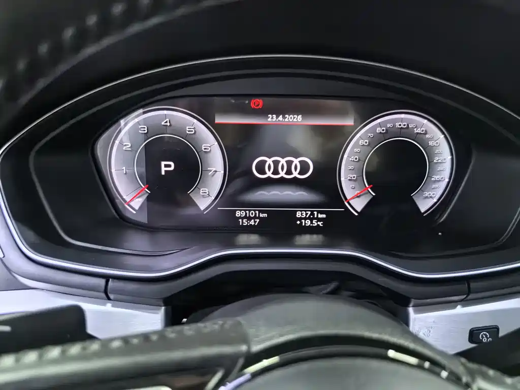 Audi A4L 2020 — фото 12