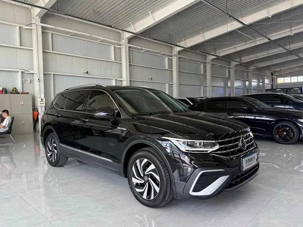Volkswagen Tiguan L 2023