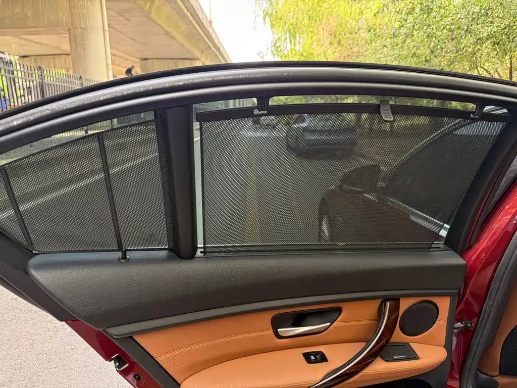 BMW 3 Series 2015 — фото 11