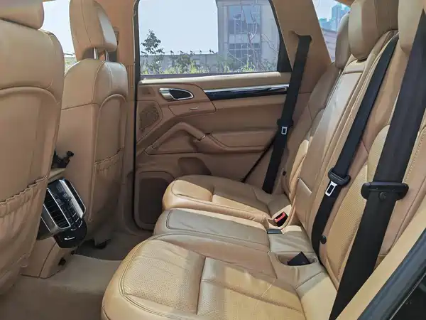 Porsche Cayenne 2012