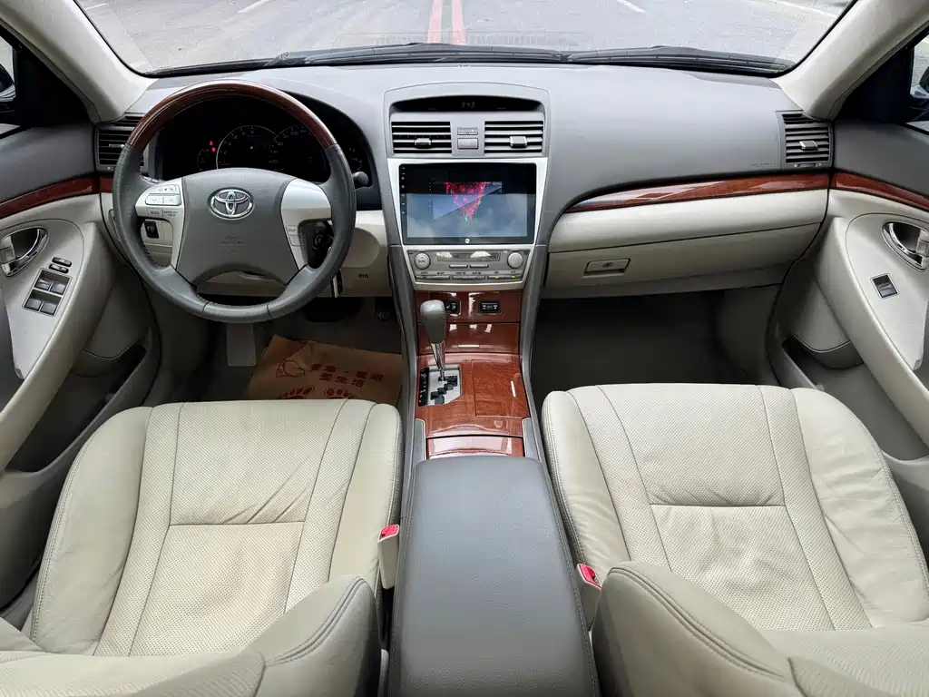 Toyota Camry 2015 — фото 13