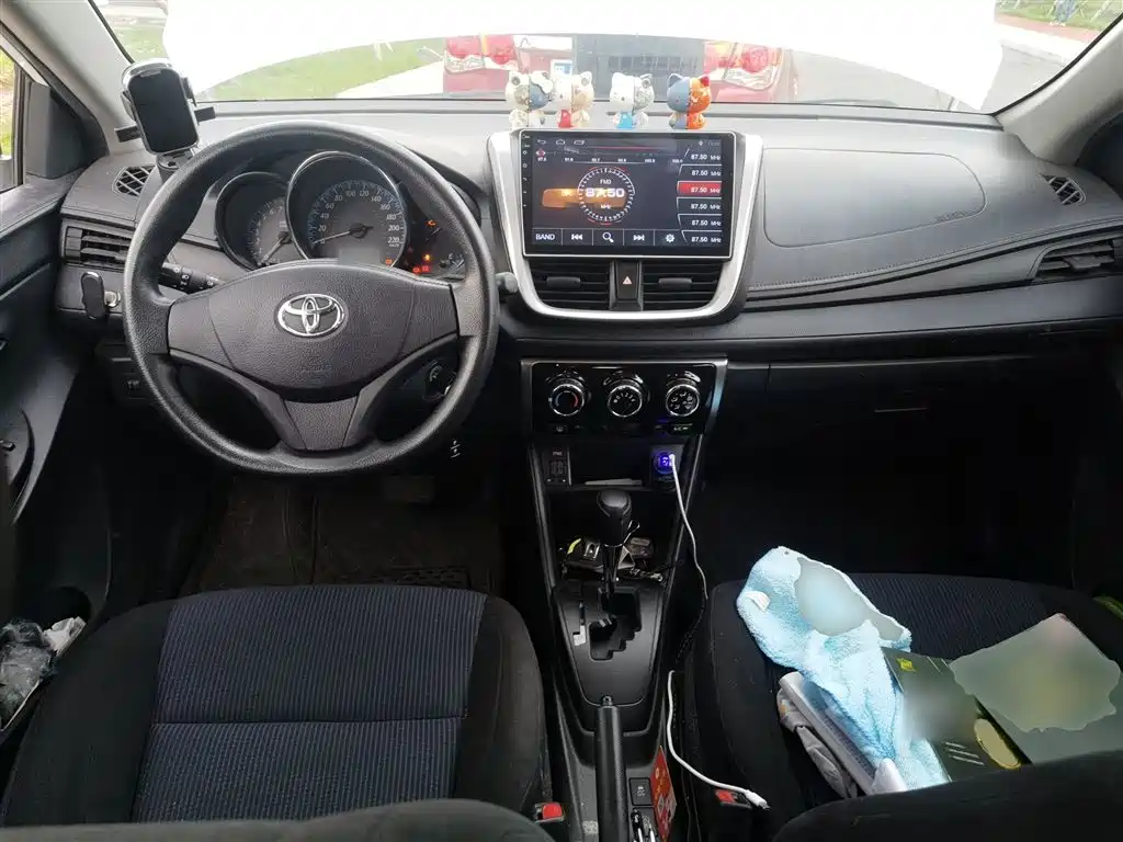 Toyota Yaris L 2019 — фото 10