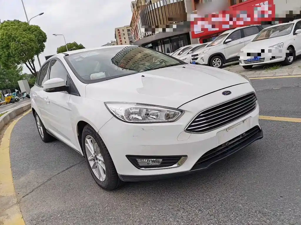 Ford Focus 2018 — фото 4