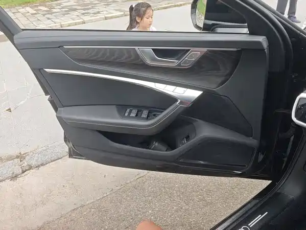 Audi A6L 2025