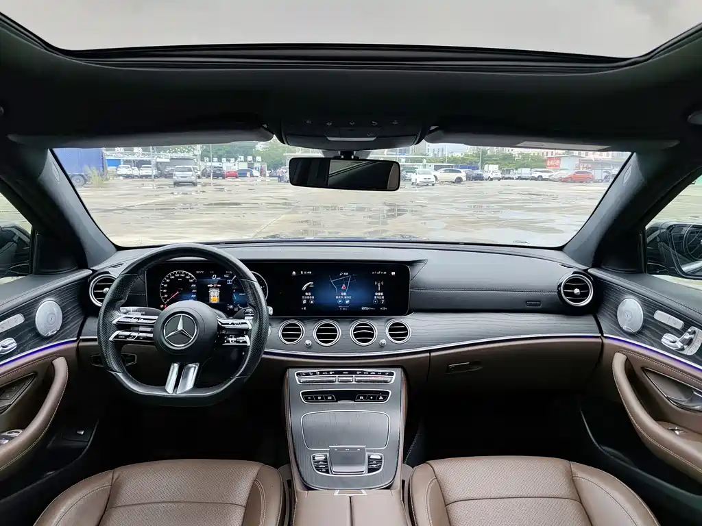 Mercedes-Benz E-Class 2021 — фото 18