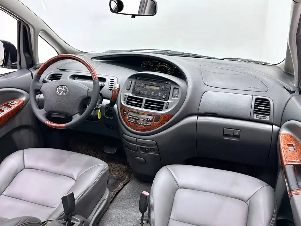 Toyota Previa 2005 — фото 15