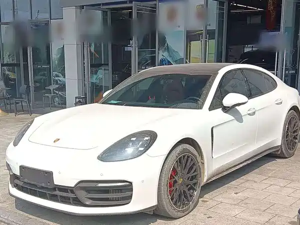 Porsche Panamera 2021