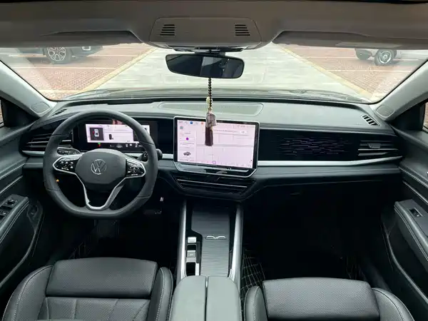 Volkswagen Passat 2025