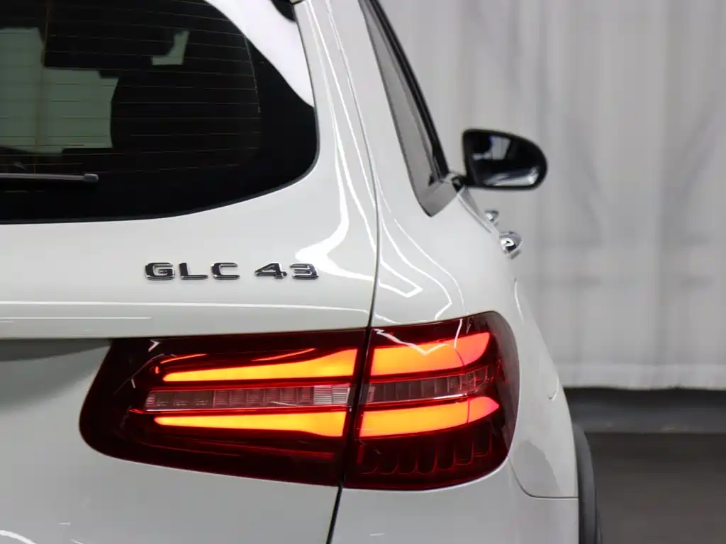 Mercedes-Benz GLC AMG 2018 — фото 24
