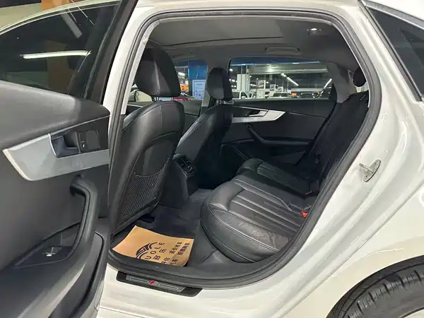 Audi A4L 2019