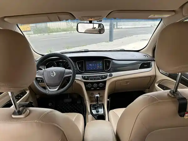 Baojun 730 2017