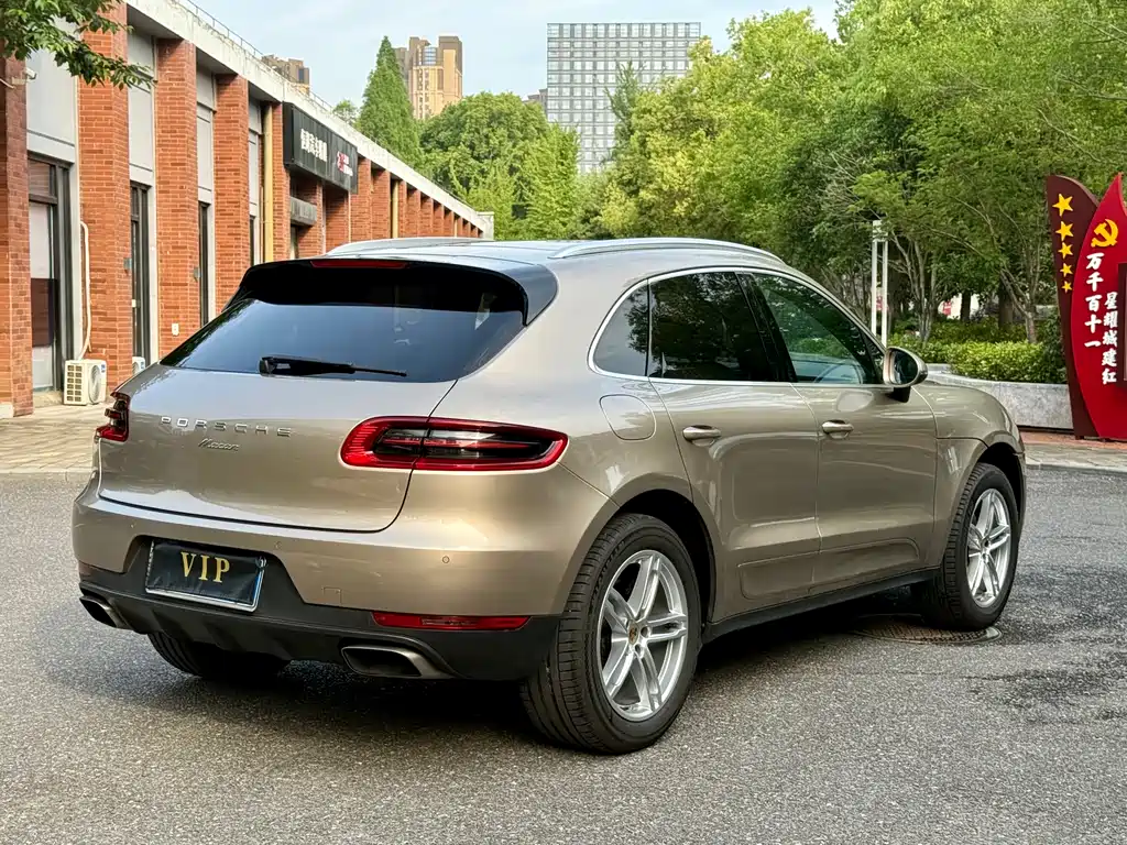 Porsche Macan 2014 — фото 23