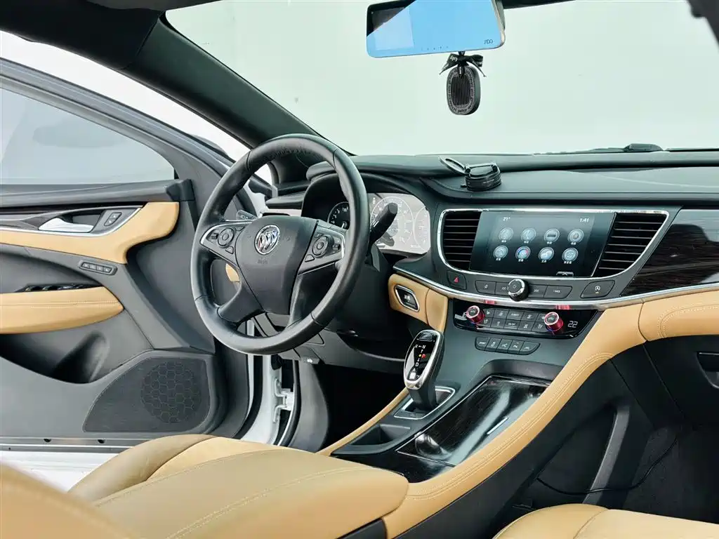 Buick LaCrosse 2017 — фото 16