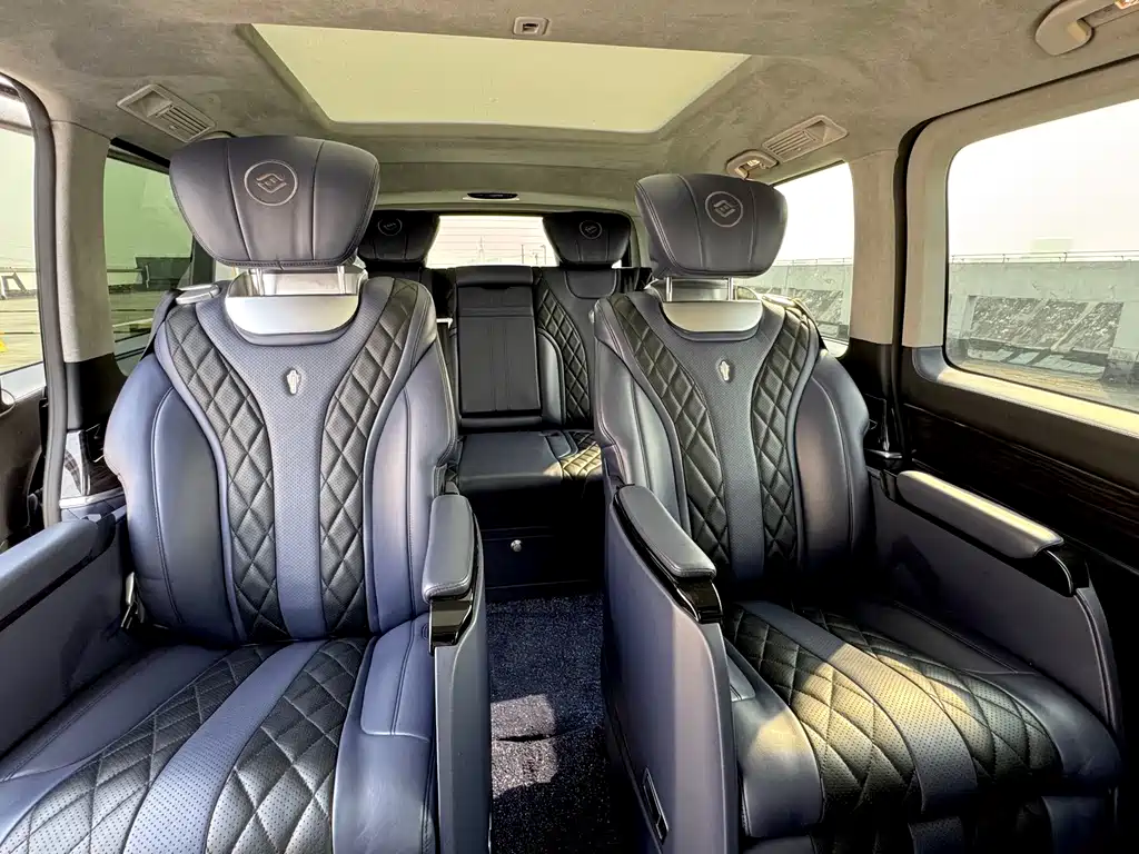 Mercedes-Benz V-Class 2020 — фото 10