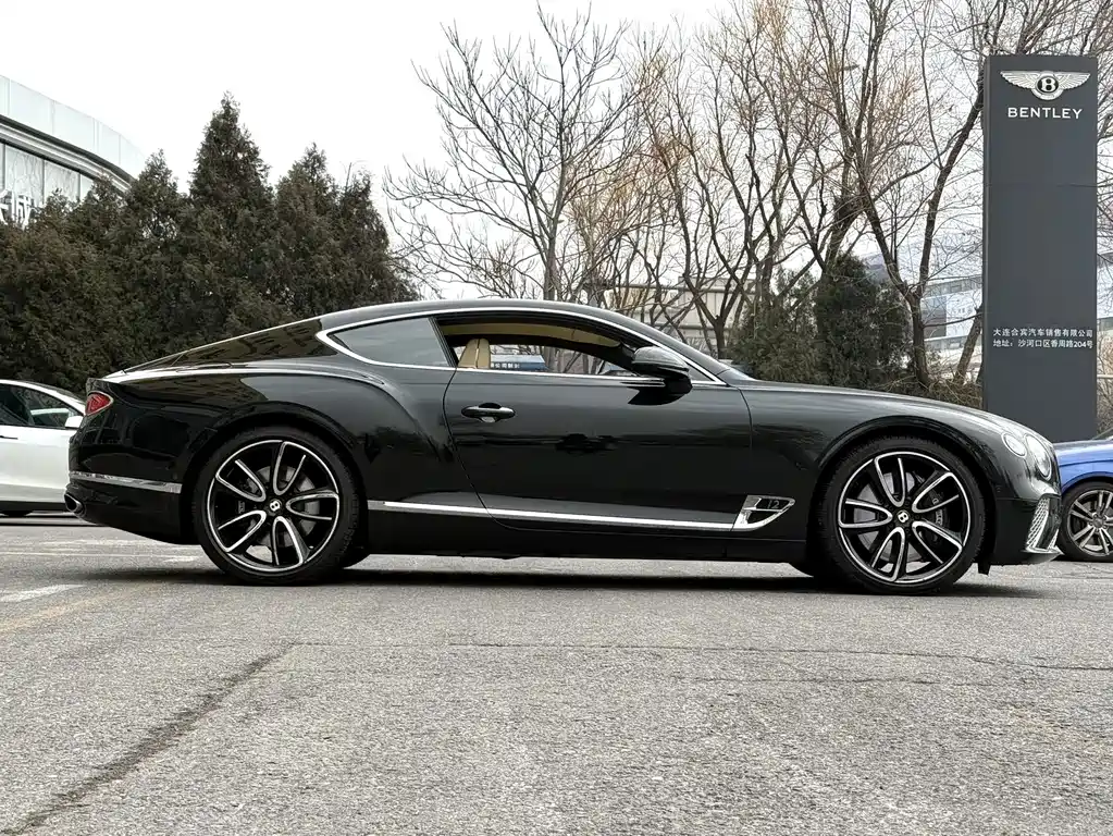 Bentley Continental 2020 — фото 3