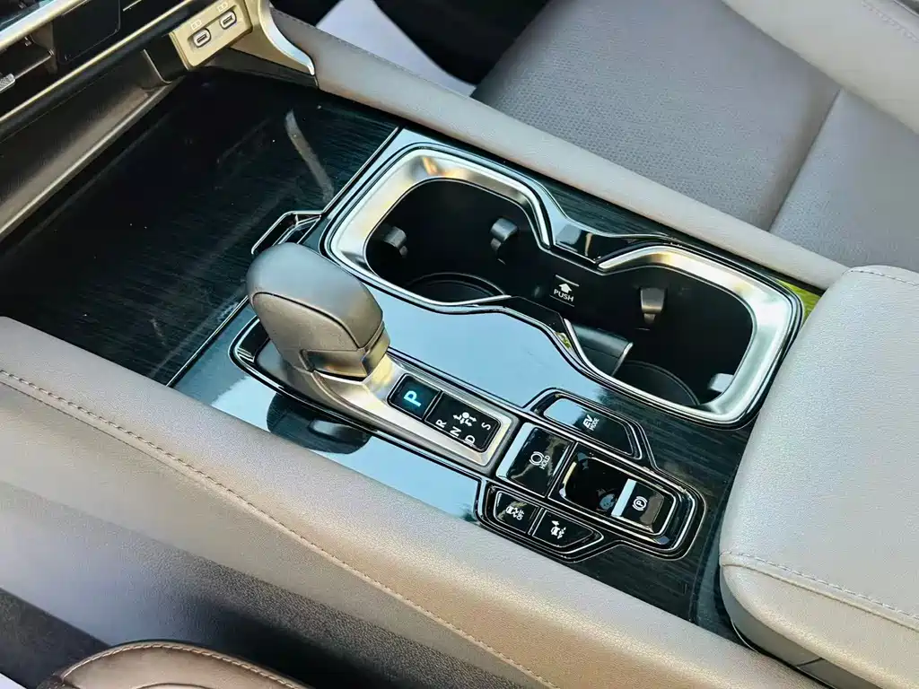 Lexus RX 2023 — фото 12