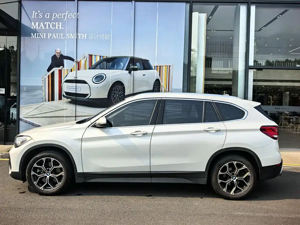 BMW X1 2021 — фото 11